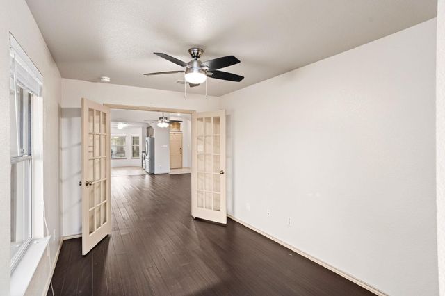 409 Lydia LN, Thrall, TX 76578