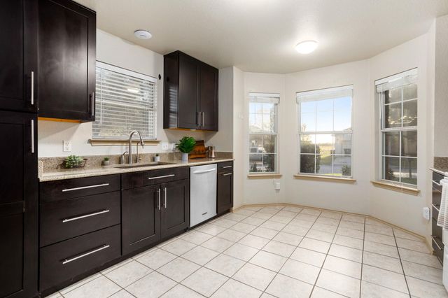 409 Lydia LN, Thrall, TX 76578