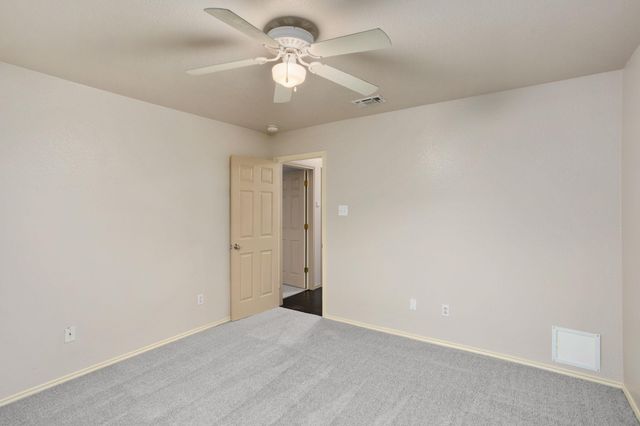 409 Lydia LN, Thrall, TX 76578