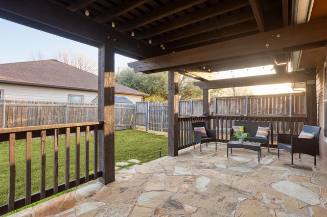 409 Lydia LN, Thrall, TX 76578