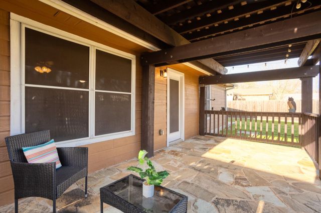 409 Lydia LN, Thrall, TX 76578