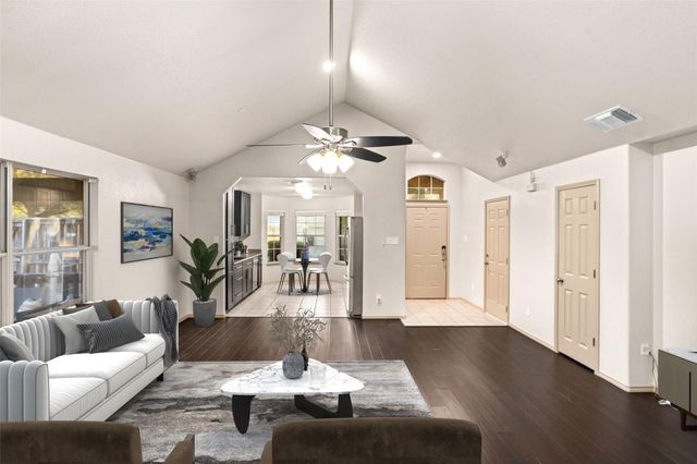 409 Lydia LN, Thrall, TX 76578