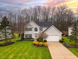 9729 Brook Road, Olmsted Falls, OH 44138