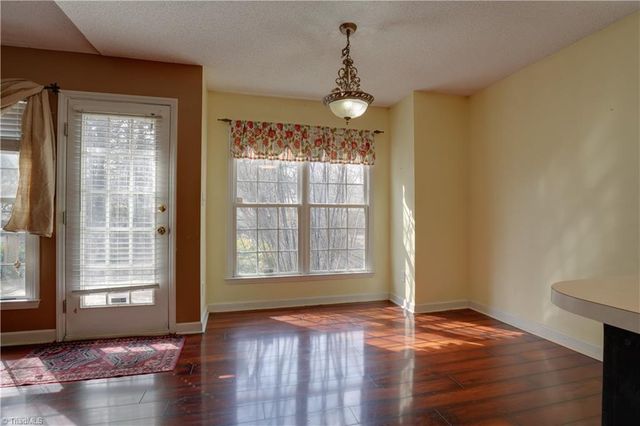 3940 Glenn Knoll Lane, Winston-salem, NC 27107