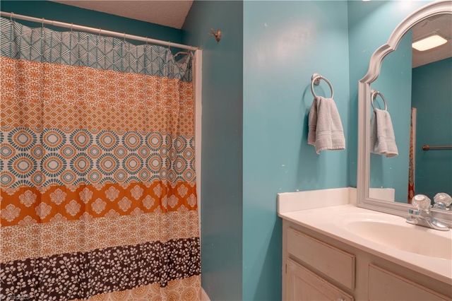 3940 Glenn Knoll Lane, Winston-salem, NC 27107