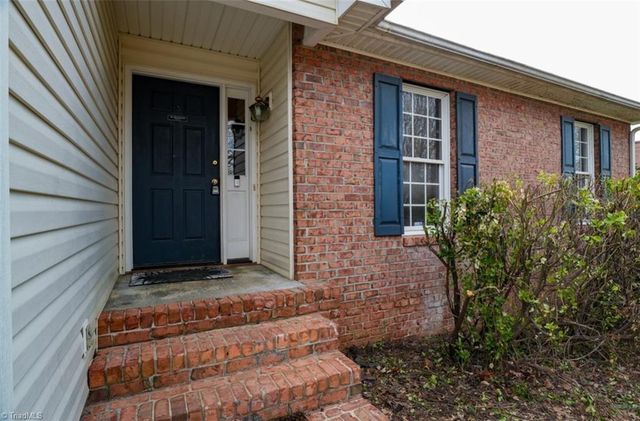 3940 Glenn Knoll Lane, Winston-salem, NC 27107