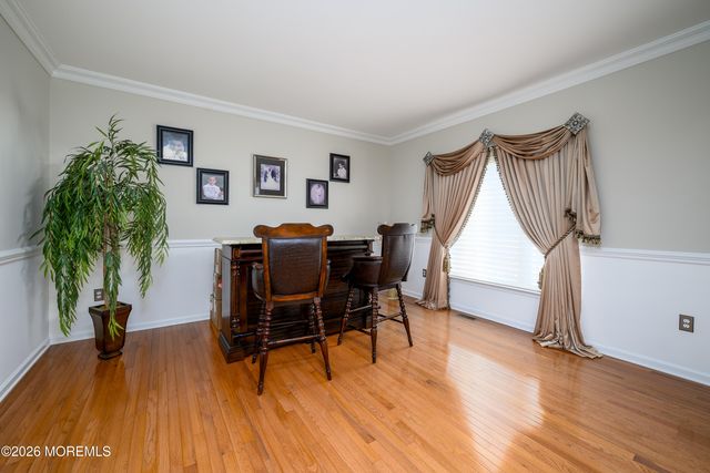 4 Whispering Grove Boulevard, Jackson, NJ 08527