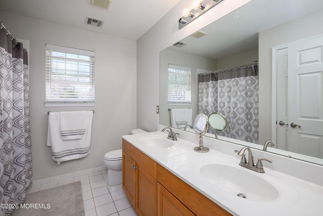 4 Whispering Grove Boulevard, Jackson, NJ 08527