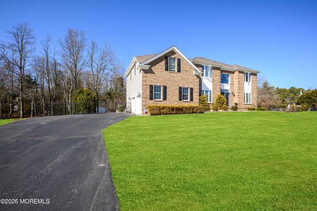 4 Whispering Grove Boulevard, Jackson, NJ 08527