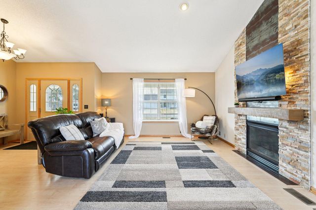 407 148th Avenue NE, Andover, MN 55304