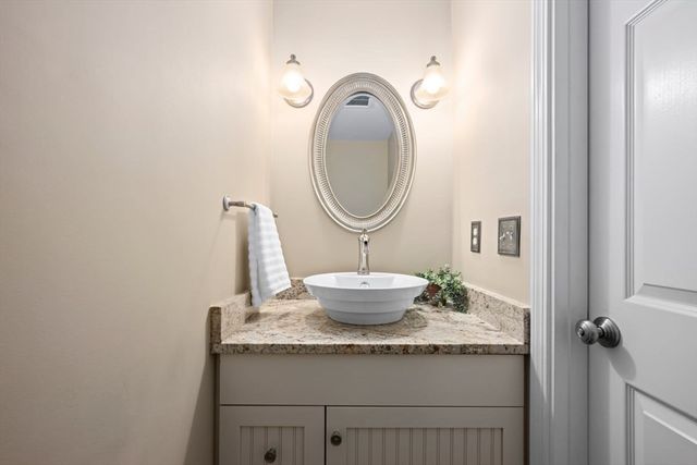 25 Bunker Lane, Natick, MA 01760