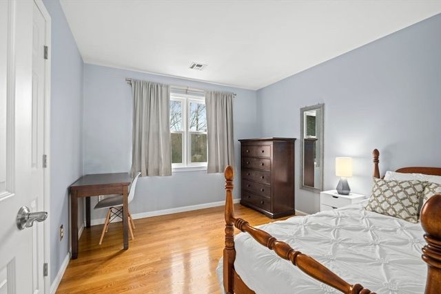 25 Bunker Lane, Natick, MA 01760