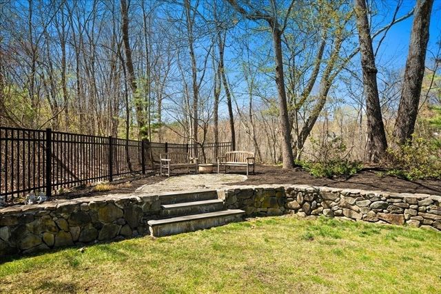 25 Bunker Lane, Natick, MA 01760