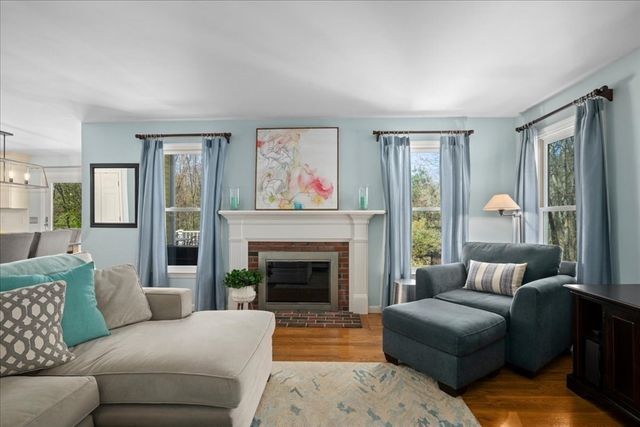 25 Bunker Lane, Natick, MA 01760