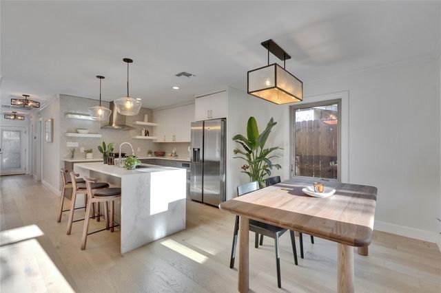 2507 S 6th ST, Austin, TX 78704
