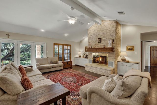 830 Palomino LN 1, San Marcos, TX 78666