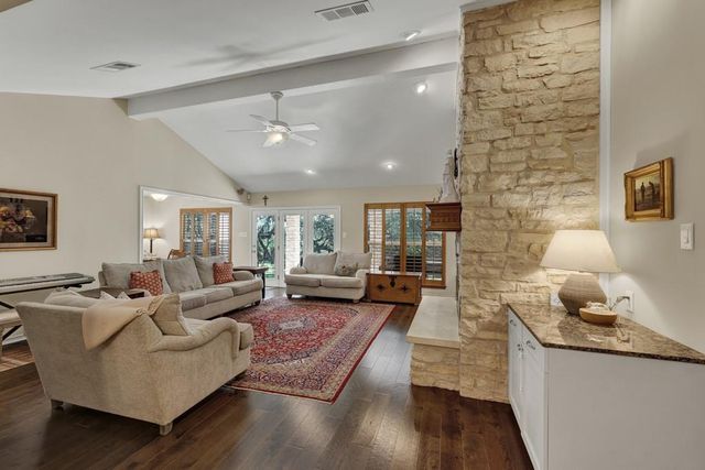 830 Palomino LN 1, San Marcos, TX 78666