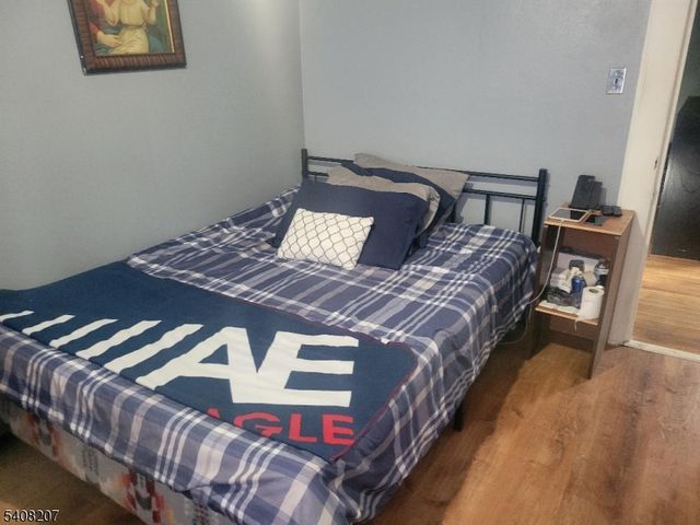 97 Marne St, Newark City, NJ 07105