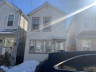 97 Marne St, Newark City, NJ 07105