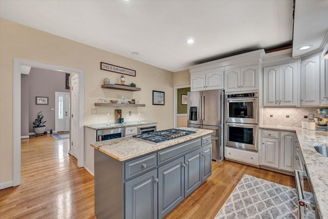 6524 Fairway Estates DR, Roanoke, VA 24018