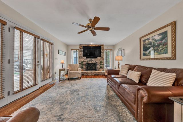 6524 Fairway Estates DR, Roanoke, VA 24018