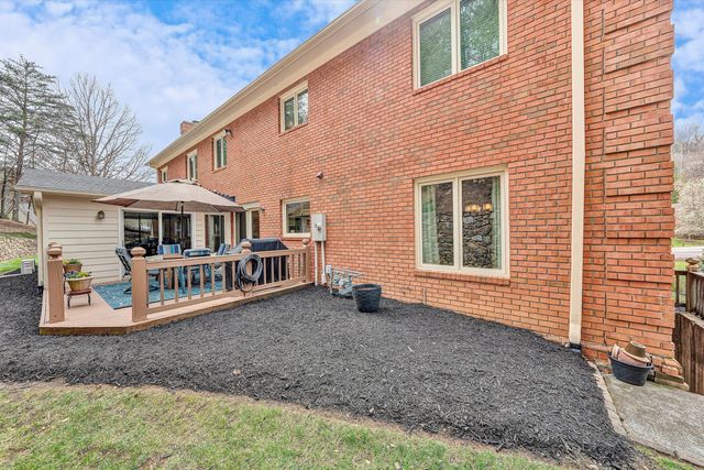 6524 Fairway Estates DR, Roanoke, VA 24018