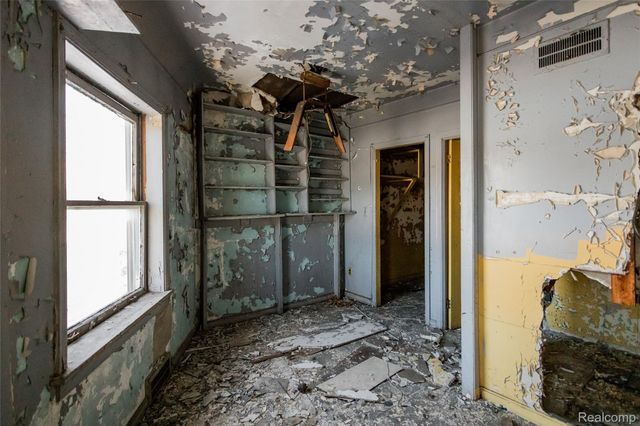 11751 Grand River Avenue, Detroit, MI 48204