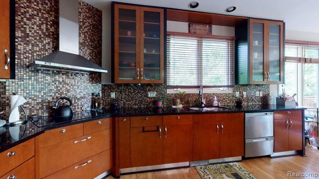 29148 Bradmoor Court, Farmington Hills, MI 48334