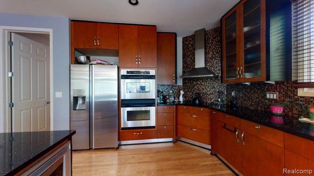 29148 Bradmoor Court, Farmington Hills, MI 48334