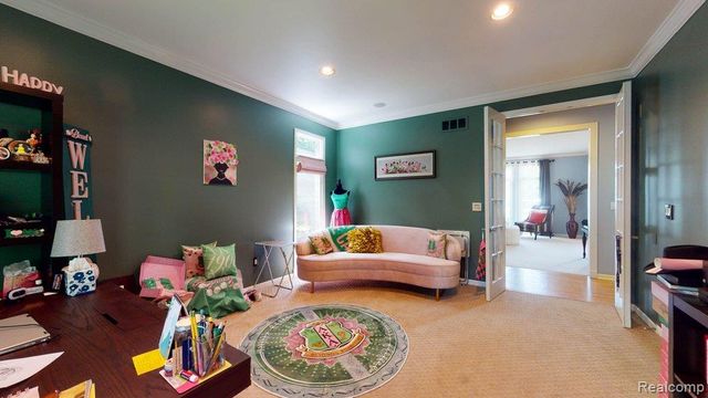 29148 Bradmoor Court, Farmington Hills, MI 48334
