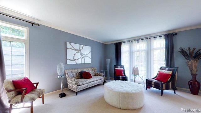 29148 Bradmoor Court, Farmington Hills, MI 48334