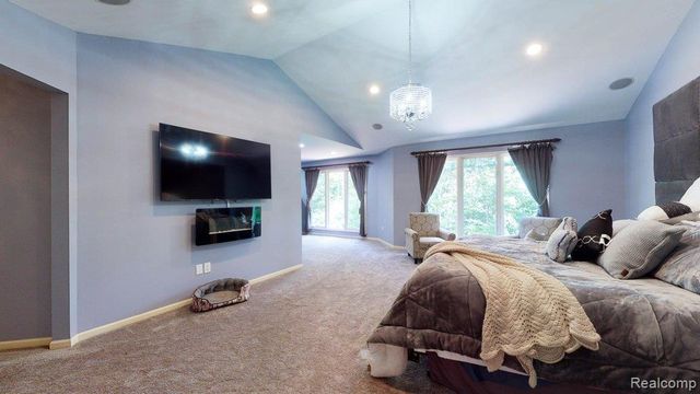29148 Bradmoor Court, Farmington Hills, MI 48334