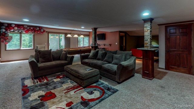 29148 Bradmoor Court, Farmington Hills, MI 48334