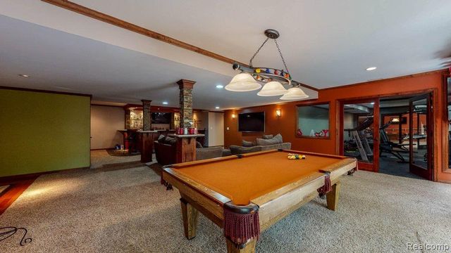 29148 Bradmoor Court, Farmington Hills, MI 48334