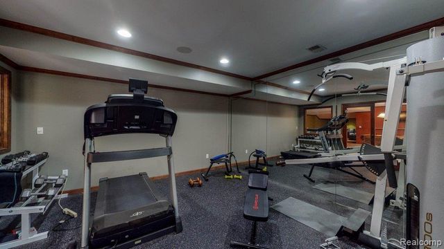 29148 Bradmoor Court, Farmington Hills, MI 48334