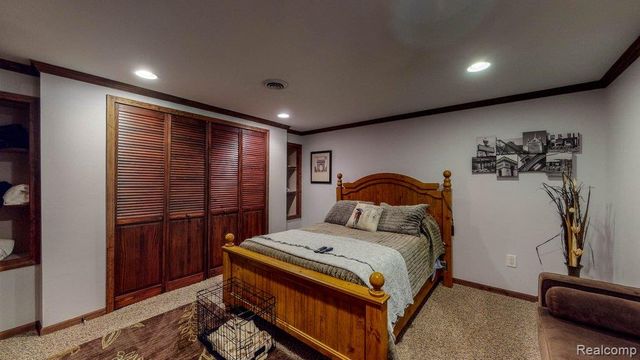 29148 Bradmoor Court, Farmington Hills, MI 48334