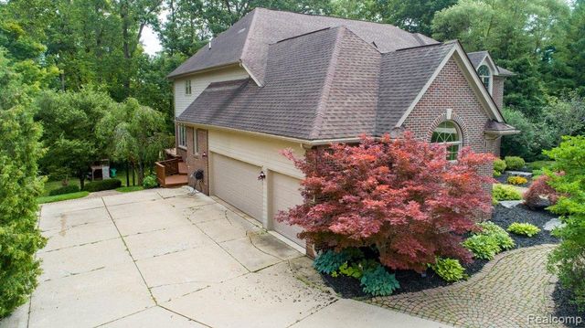 29148 Bradmoor Court, Farmington Hills, MI 48334