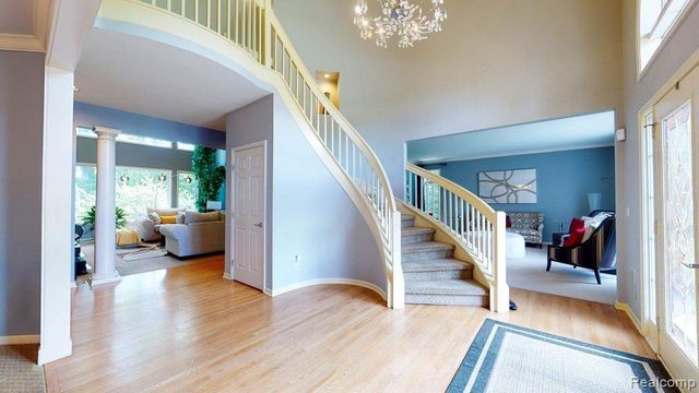 29148 Bradmoor Court, Farmington Hills, MI 48334