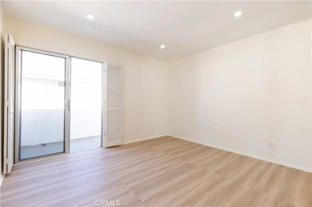 5320 Zelzah Avenue 314, Encino, CA 91316