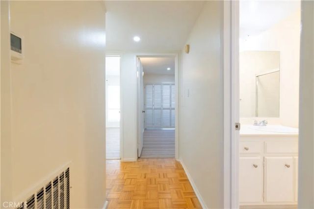 5320 Zelzah Avenue 314, Encino, CA 91316