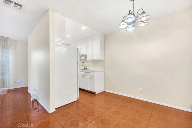 15044 Nordhoff 1, North Hills, CA 91343