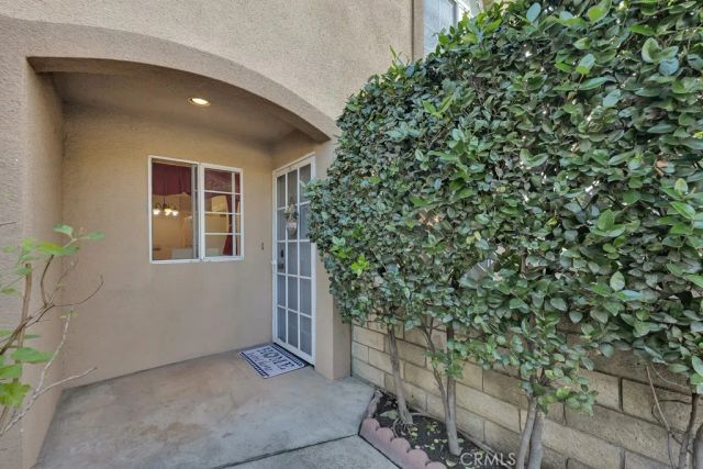 15044 Nordhoff 1, North Hills, CA 91343