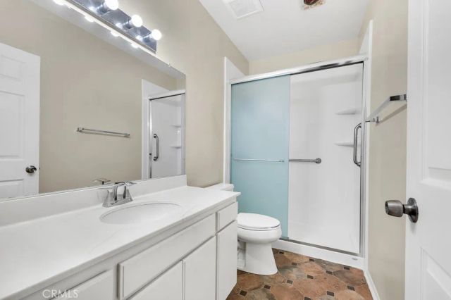 15044 Nordhoff 1, North Hills, CA 91343