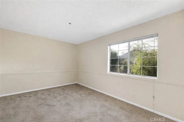 15044 Nordhoff 1, North Hills, CA 91343