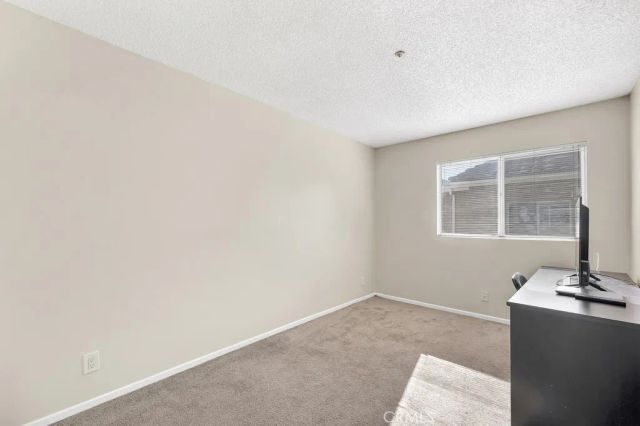 15044 Nordhoff 1, North Hills, CA 91343