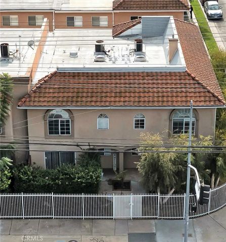 15044 Nordhoff 1, North Hills, CA 91343