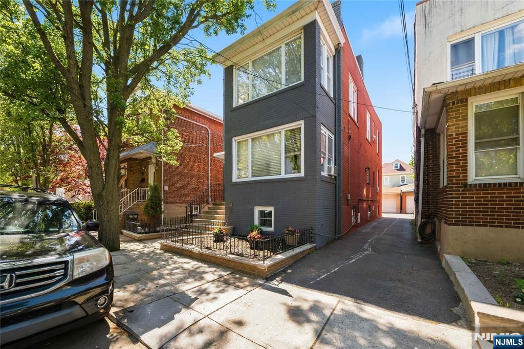8401 2nd Avenue, North Bergen, NJ 07047