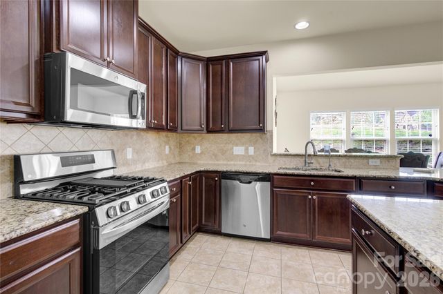 817 Wingthorn Rose Drive, Gastonia, NC 28056