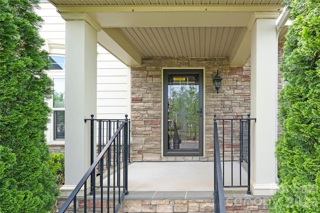 817 Wingthorn Rose Drive, Gastonia, NC 28056