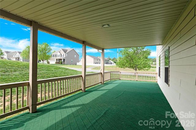 817 Wingthorn Rose Drive, Gastonia, NC 28056